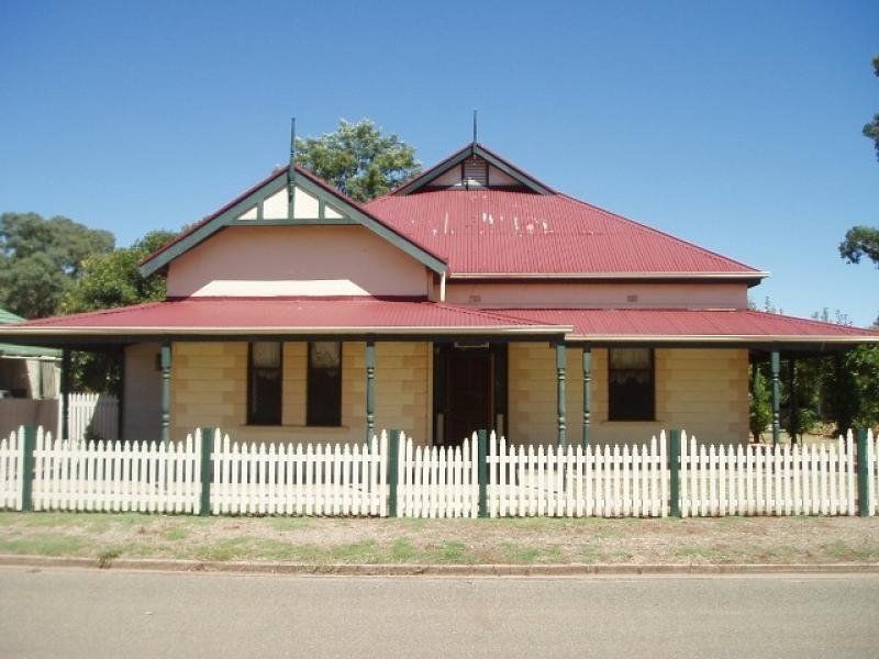 28 Clifton Road, Jamestown SA 5491