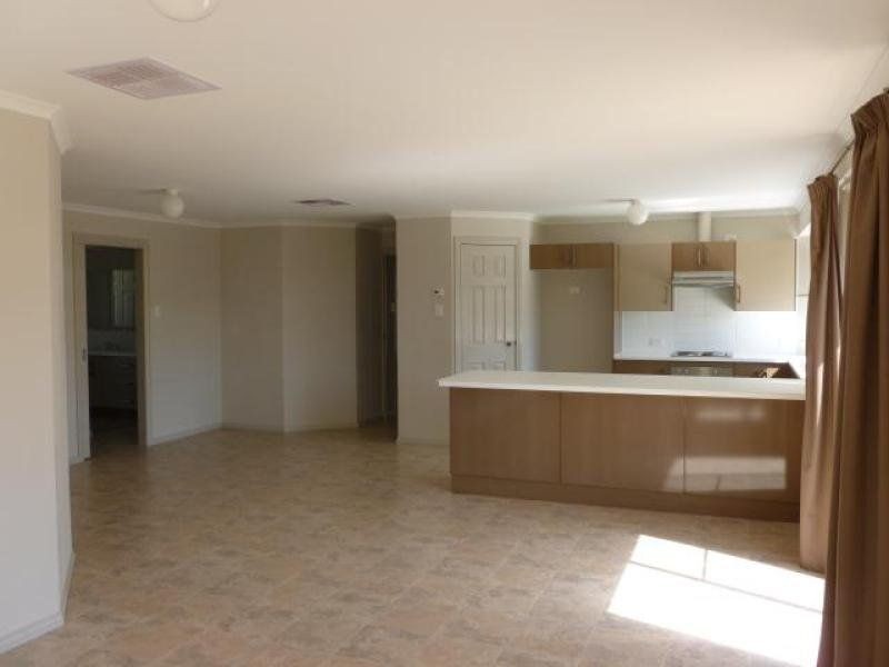 6 Boston Close, Jamestown SA 5491