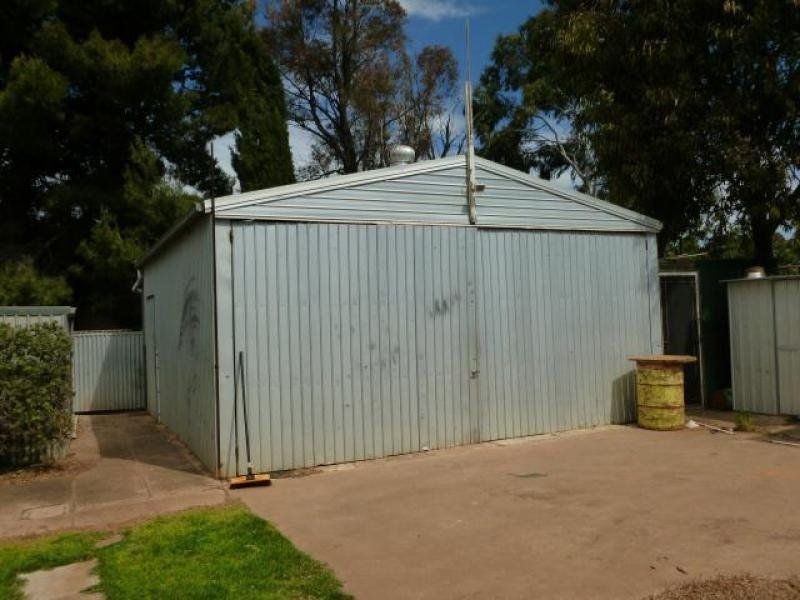 8 Dutton Street, Jamestown SA 5491