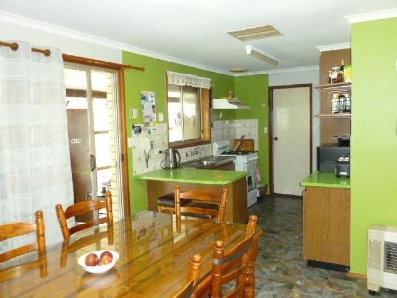 8 Dutton Street, Jamestown SA 5491