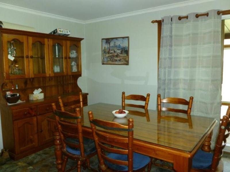 8 Dutton Street, Jamestown SA 5491