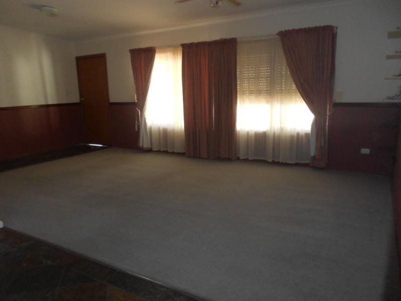 12 Hermit Street, Roxby Downs SA 5725