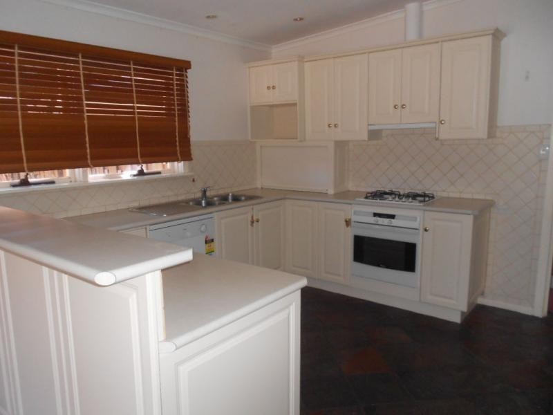 12 Hermit Street, Roxby Downs SA 5725