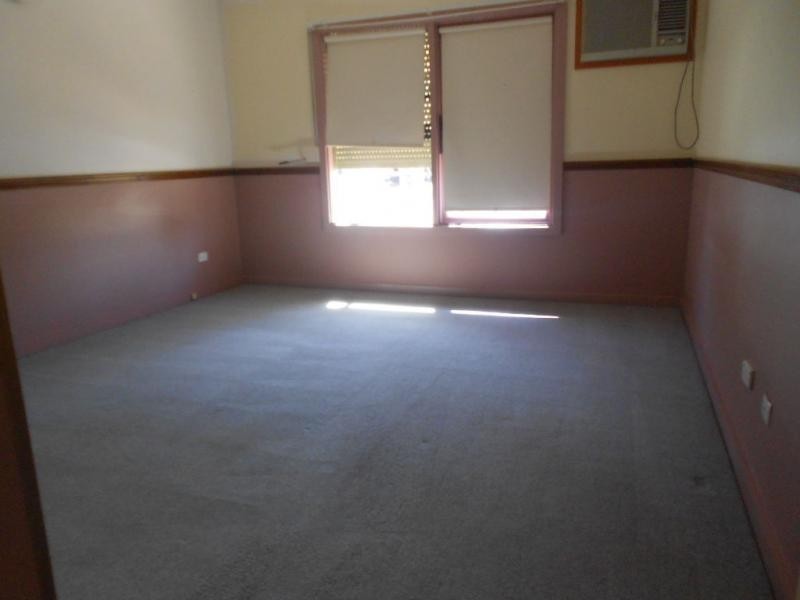 12 Hermit Street, Roxby Downs SA 5725