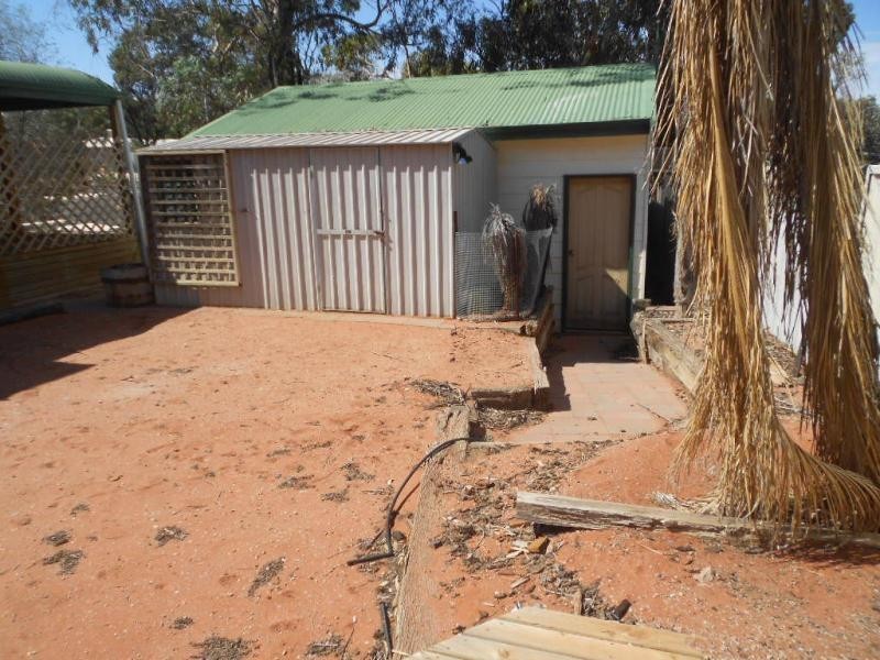 12 Hermit Street, Roxby Downs SA 5725