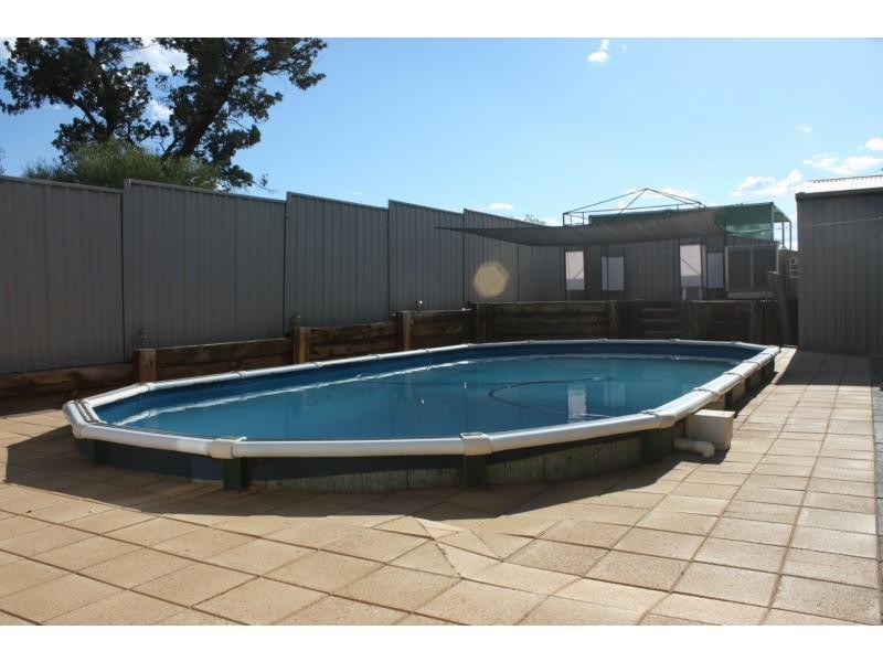 64 Stuart Road, Roxby Downs SA 5725