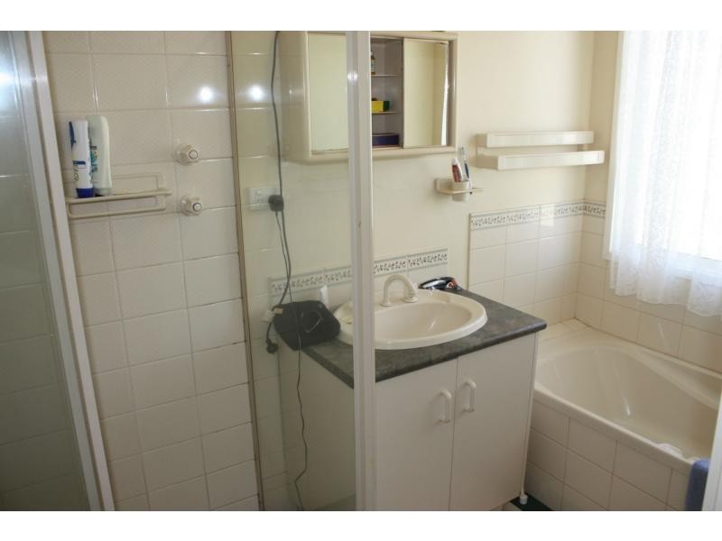 18 Grevillia Close, Myall Grove Caravan Park, Roxby Downs SA 5725