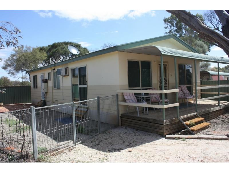 18 Grevillia Close, Myall Grove Caravan Park, Roxby Downs SA 5725