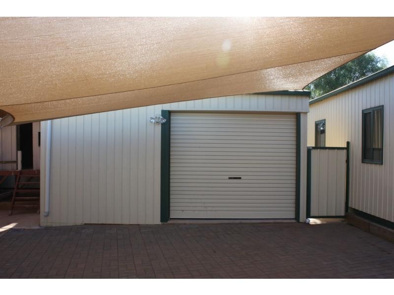 5 Pioneer Drive, Roxby Downs SA 5725