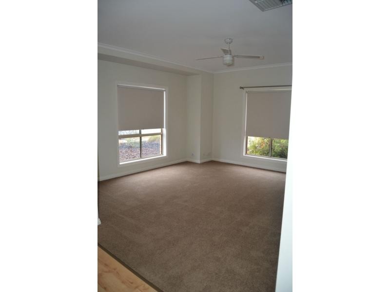74 Tiliqua Crescent, Roxby Downs SA 5725
