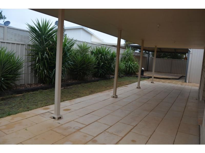 74 Tiliqua Crescent, Roxby Downs SA 5725