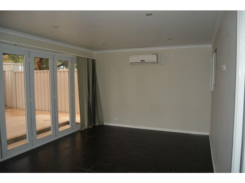 74 Tiliqua Crescent, Roxby Downs SA 5725