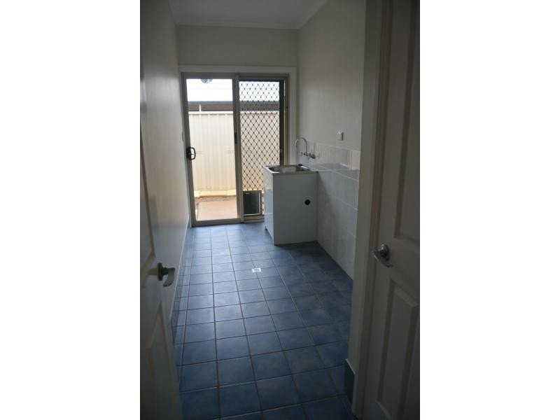 74 Tiliqua Crescent, Roxby Downs SA 5725
