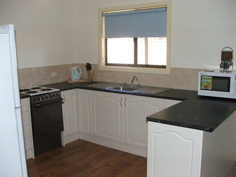 Unit 2/40 Bopeechee Street, Roxby Downs SA 5725