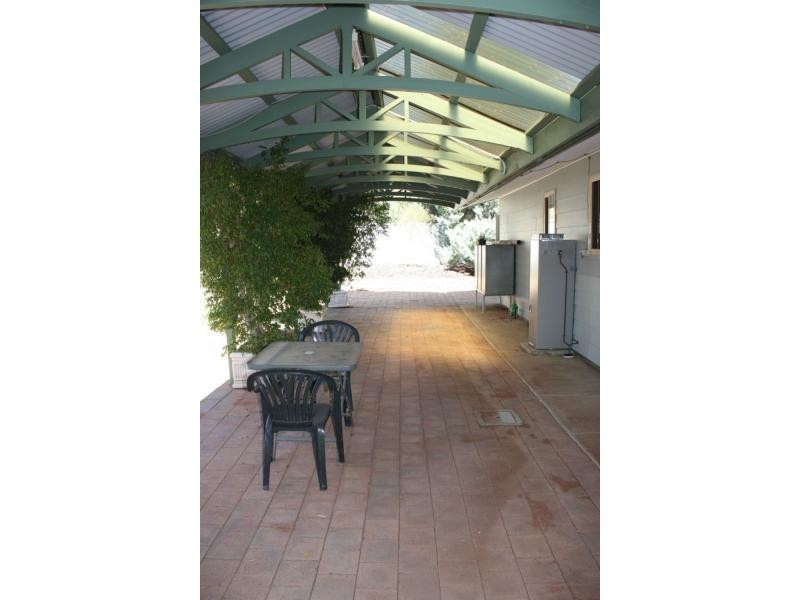 34 Bopeechee Street, Roxby Downs SA 5725