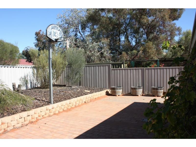 34 Bopeechee Street, Roxby Downs SA 5725
