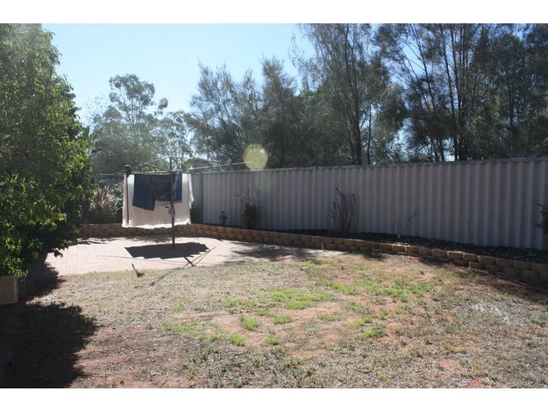 34 Bopeechee Street, Roxby Downs SA 5725