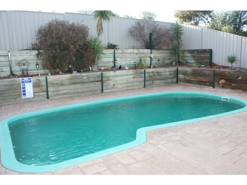 11 Santalum Way, Roxby Downs SA 5725