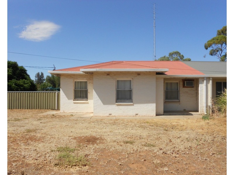 24 Giles Street St, Crystal Brook SA 5523