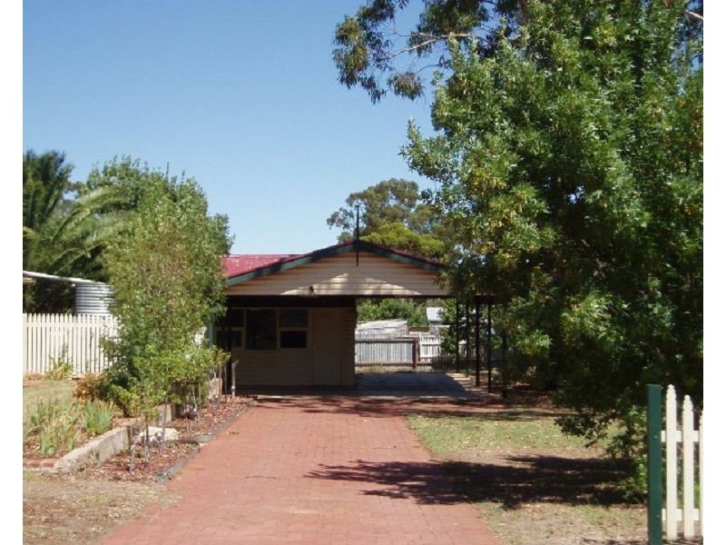 28 Clifton Road, Jamestown SA 5491