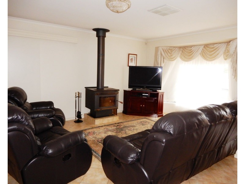 15 Booyoolie Street, Laura SA 5480