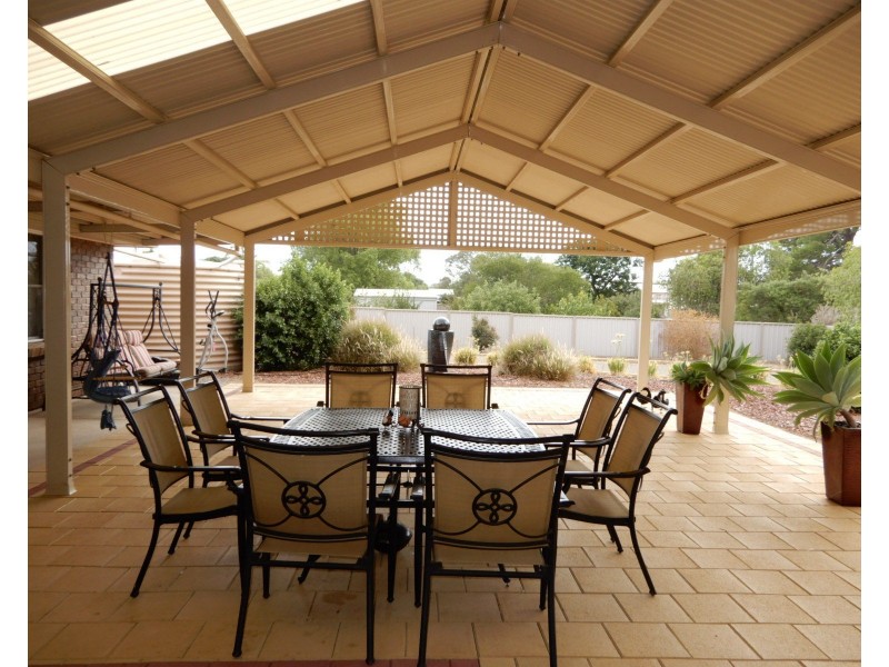 15 Booyoolie Street, Laura SA 5480