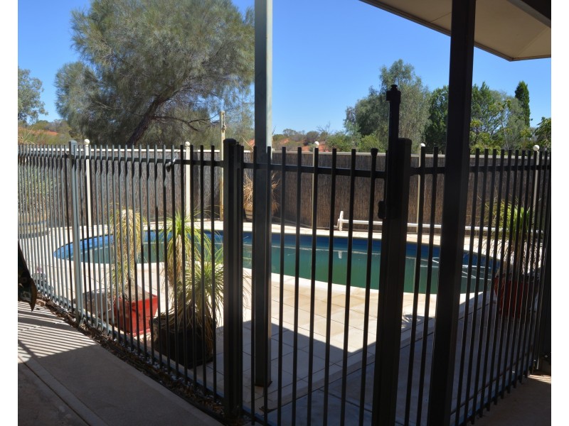 45 Arcoona Street, Roxby Downs SA 5725
