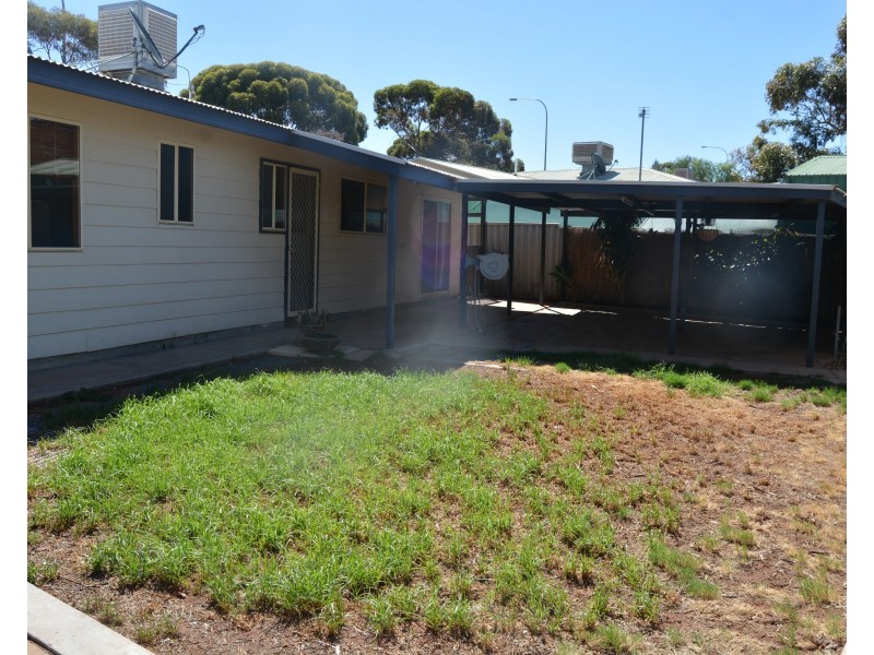 45 Arcoona Street, Roxby Downs SA 5725