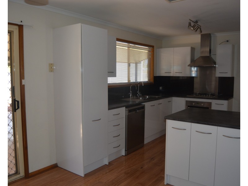 45 Arcoona Street, Roxby Downs SA 5725