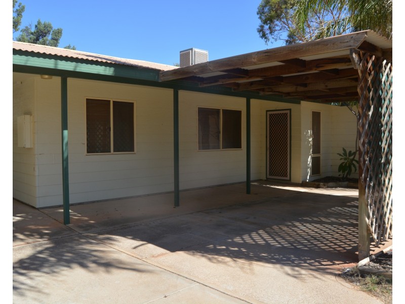 34 Hermit St, Roxby Downs SA 5725