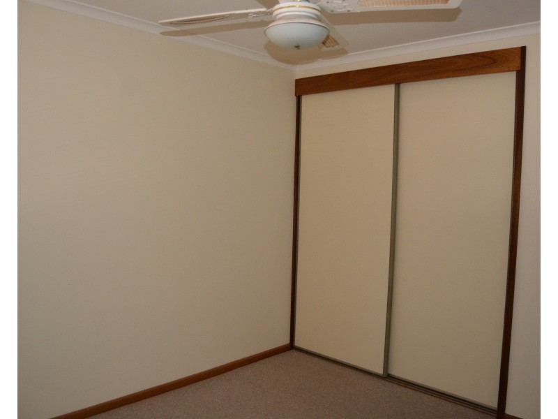 34 Hermit St, Roxby Downs SA 5725