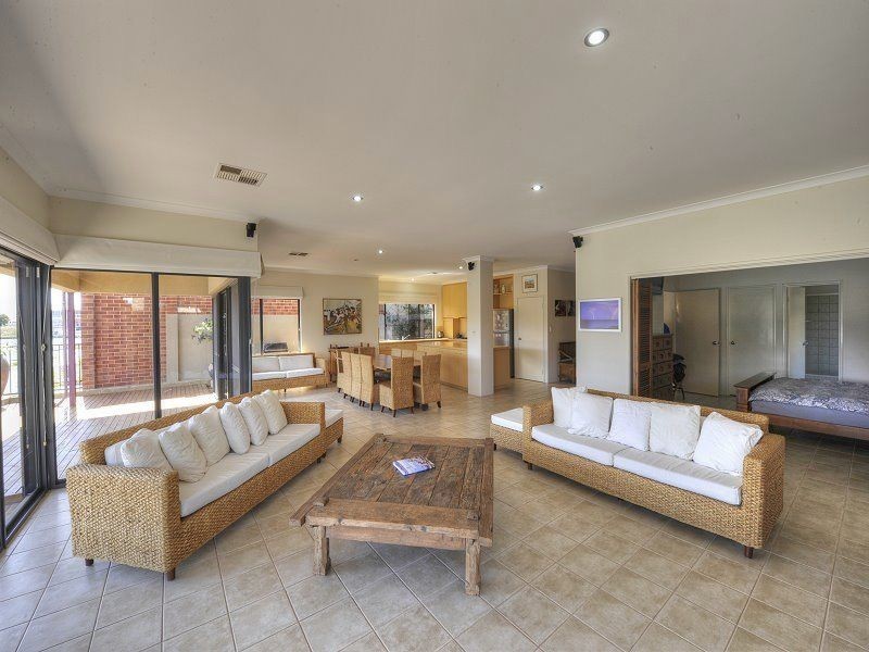 31 Aztec Island Retreat, Port Mandurah, Mandurah WA 6210