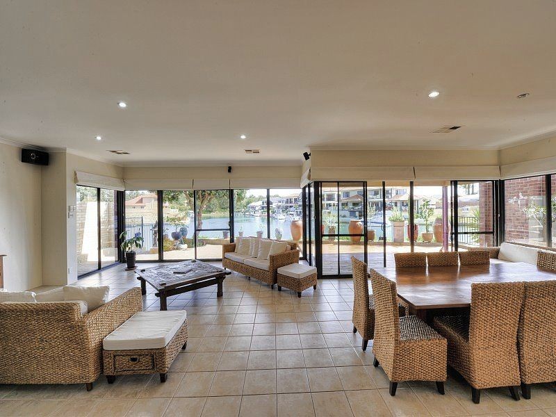31 Aztec Island Retreat, Port Mandurah, Mandurah WA 6210