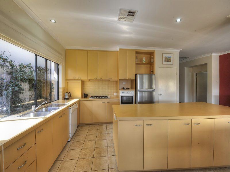 31 Aztec Island Retreat, Port Mandurah, Mandurah WA 6210