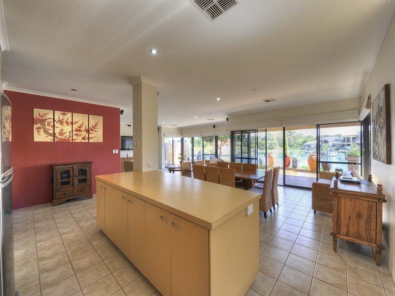 31 Aztec Island Retreat, Port Mandurah, Mandurah WA 6210