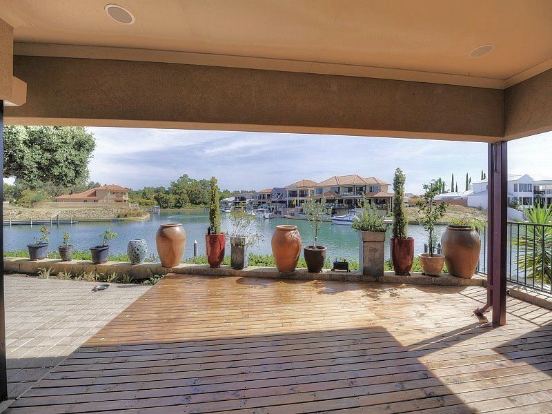 31 Aztec Island Retreat, Port Mandurah, Mandurah WA 6210