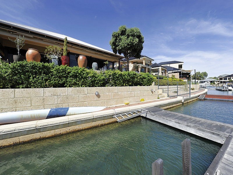 31 Aztec Island Retreat, Port Mandurah, Mandurah WA 6210