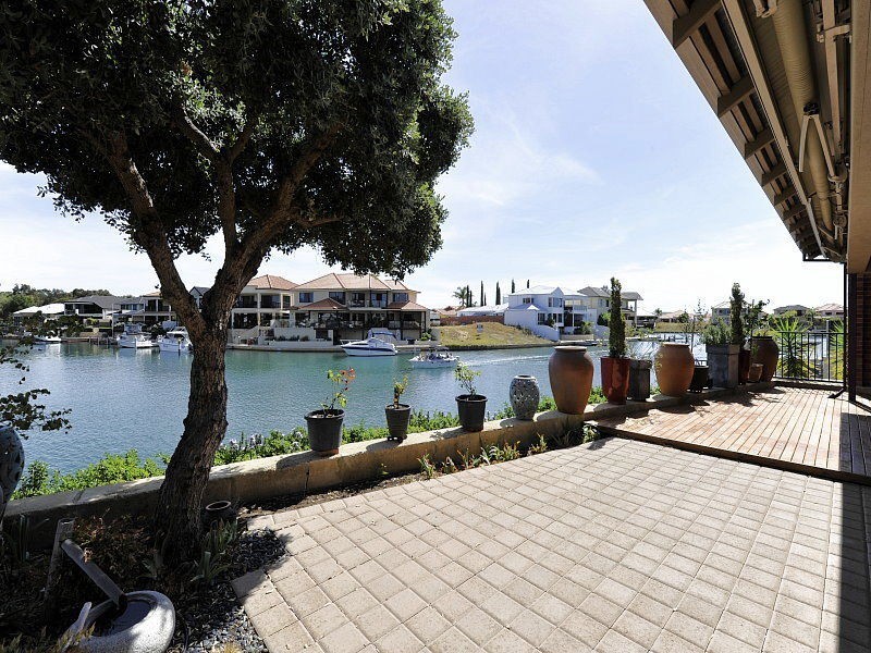 31 Aztec Island Retreat, Port Mandurah, Mandurah WA 6210