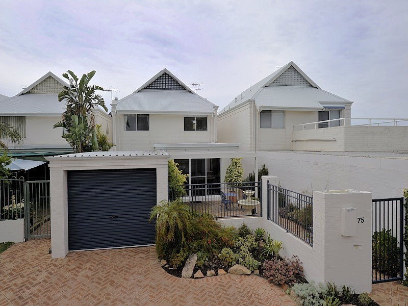 75 Waterside Drive, Dudley Park WA 6210