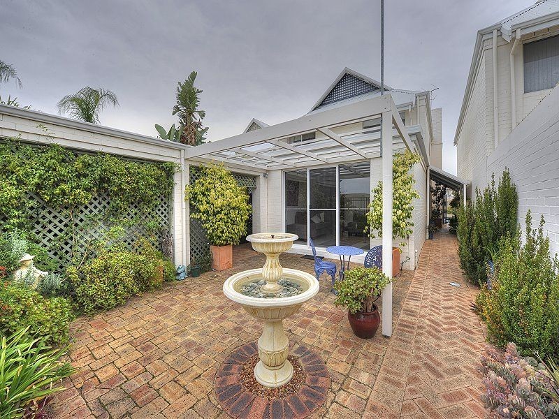 75 Waterside Drive, Dudley Park WA 6210