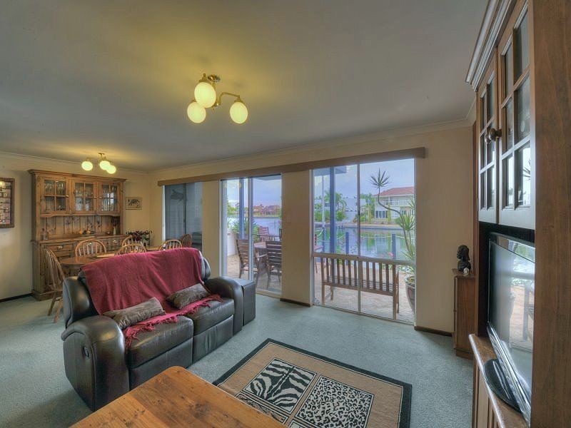 75 Waterside Drive, Dudley Park WA 6210