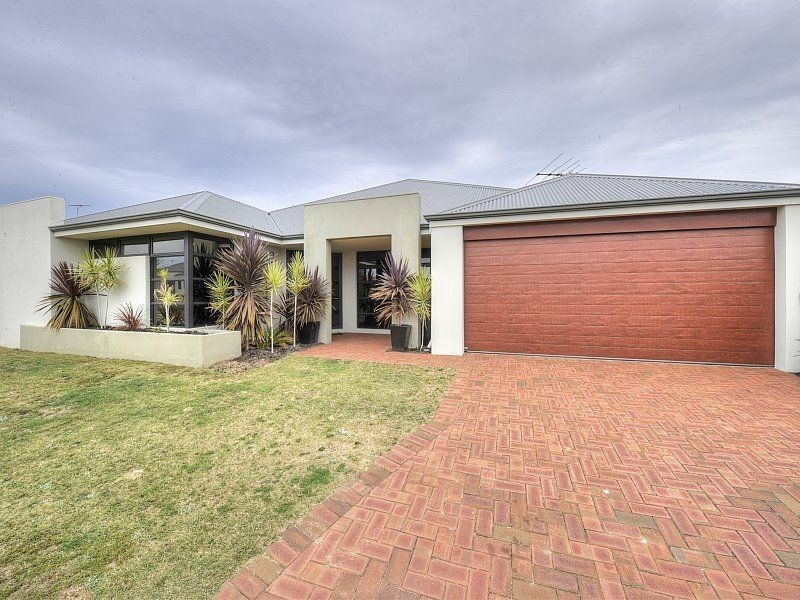 19 Adriana Way, Halls Head WA 6210