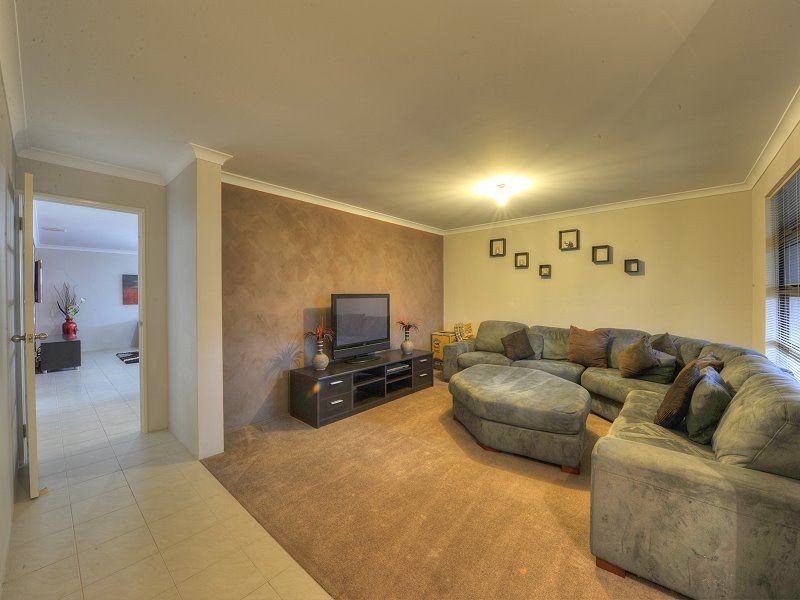 19 Adriana Way, Halls Head WA 6210