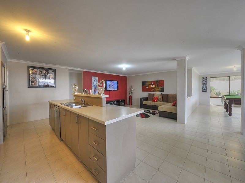 19 Adriana Way, Halls Head WA 6210