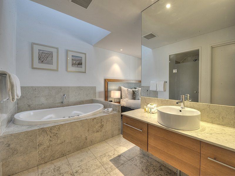 12/16 Dolphin Drive, Seashells Resort, Mandurah WA 6210