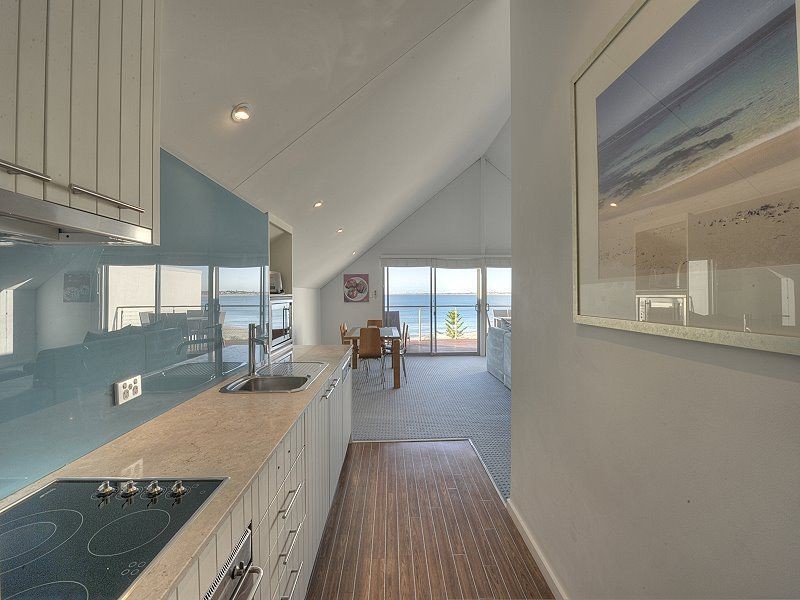 12/16 Dolphin Drive, Seashells Resort, Mandurah WA 6210