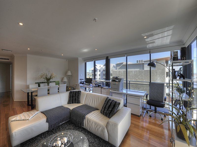 4/16 Torcello Mews, Mandurah WA 6210