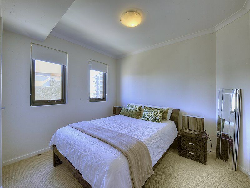 4/16 Torcello Mews, Mandurah WA 6210