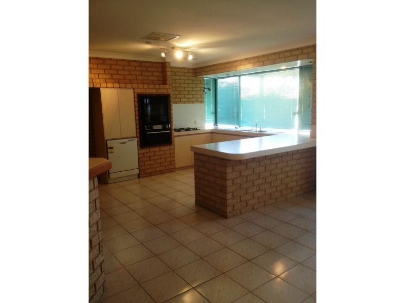 31 Blackwood Parade, Dudley Park WA 6210