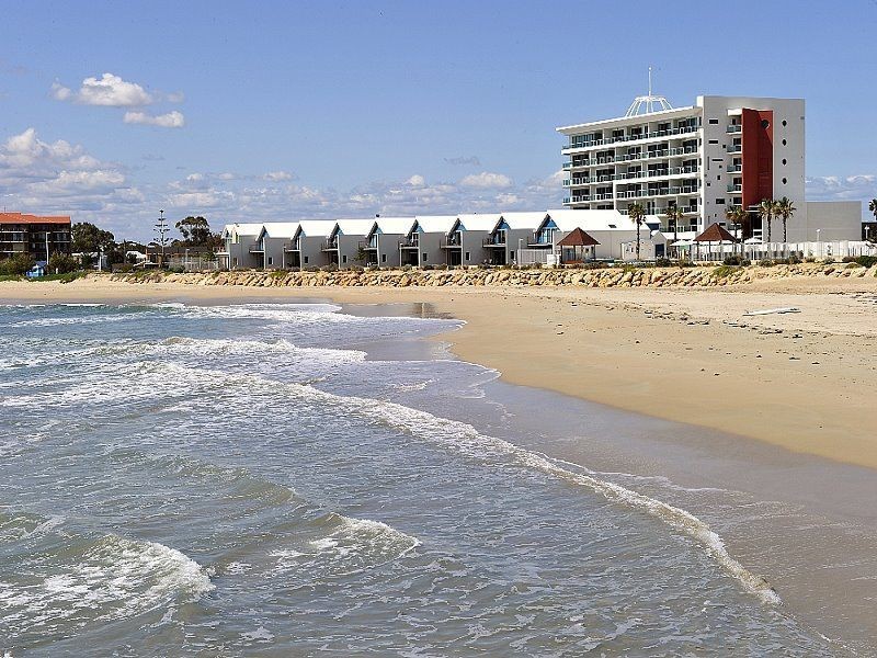 Villa 5/16 Dolphin Drive, Seashells Resort, Mandurah WA 6210